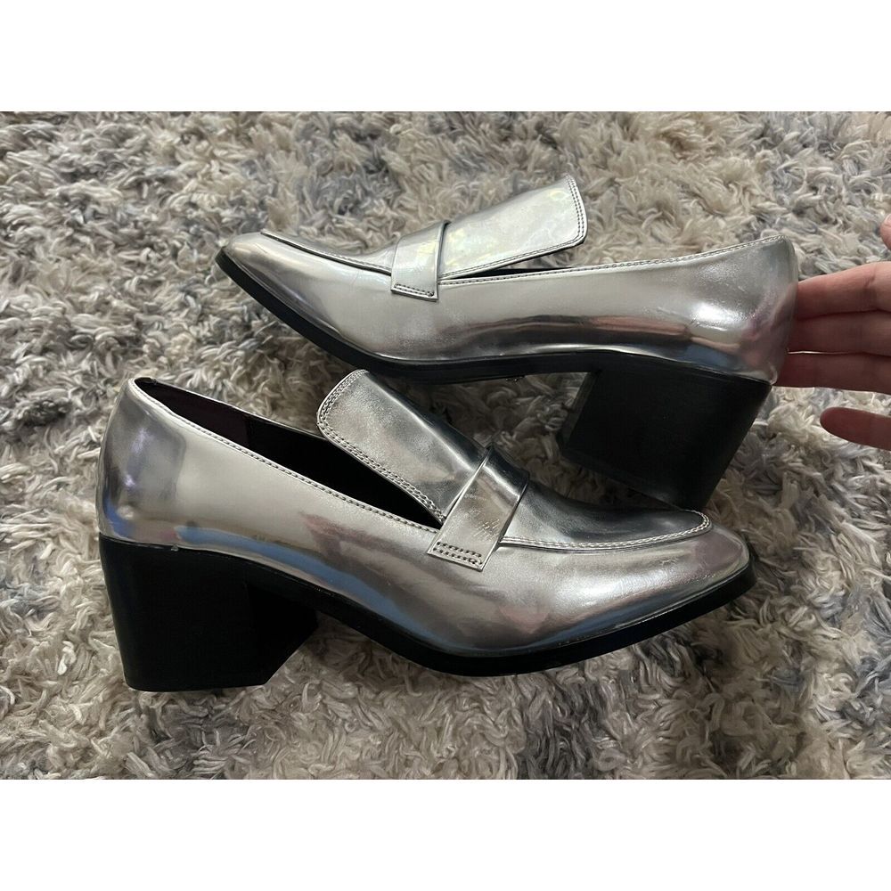 Kenzie Holland Heel Women Slip On Loafers,  Shoes Size 8.5 M Silver Display 5854